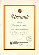 Urkunde des FDGB f&uuml;r den Fr&uuml;h�schen Oratorienchor, 1960, NL W. Treichel/StadtA NDH. (Foto: Stadtarchiv)