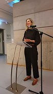 Bild: Besucher der Vernissage