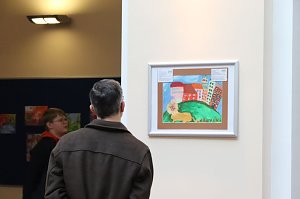 Bild: Sunflower Dreams Project - Ausstellungser&ouml;ffnung Petersbergschule