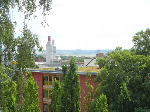 Stadtansicht mit Unternehmen und Gebäude eines Sozialträgers (Foto: Eigenes Bild)