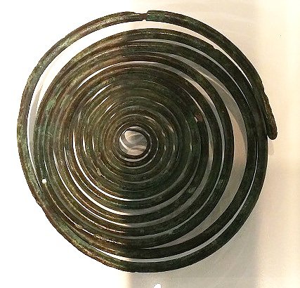 Hakenspirale, Kopfschmuck bei Frauen aus Bronze (Foto: A. Lautenschläger) (Foto: a. Lautenschläger)
