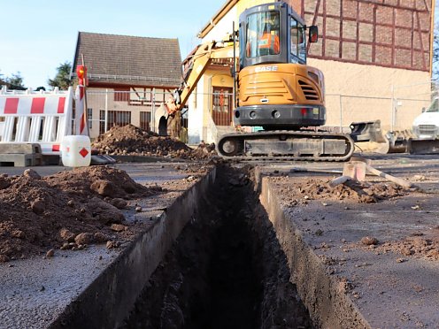 Neue Fußgängerampel Grundschule Petersdorf (Foto: Stadtverwaltung Nordhausen)