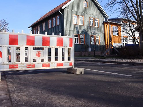 Neue Fußgängerampel Grundschule Petersdorf (Foto: Stadtverwaltung Nordhausen)