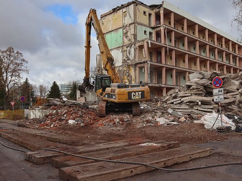 Abbruchbagger (Foto: Stadtverwaltung)