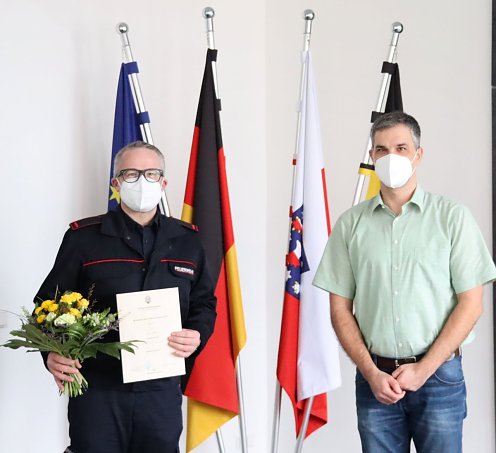 Beförderung zum Oberbrandmeister  (Foto: Stadtverwaltung Nordhausen) Beförderung zum Oberbrandmeister  (Foto: Stadtverwaltung Nordhausen)