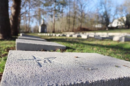 Grabplatten Ehrenfriedhof (Foto: Stadtverwaltung Nordhausen)