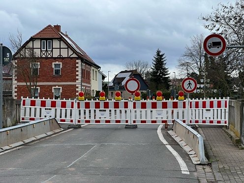 Sperrung der Brücke Sondershäuser Straße über die Helme im OT Sundhausen (Foto: ©Stadtverwaltung Nordhausen)