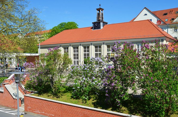 Bild: Audimax und Mensa der Hochschule Nordhausen