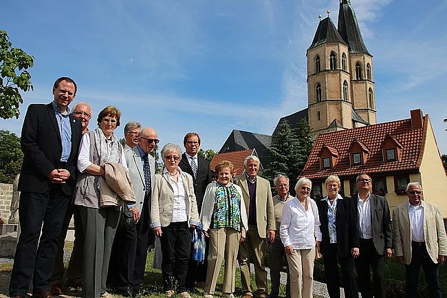 Bochumer im Garten der Flohburg