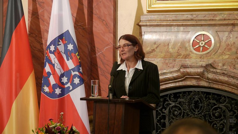 Nordhäuser Ehrenbürgerin Erika Schirmer wird mit Verdienstkreuz der Bundesrepublik Deutschland geehrt