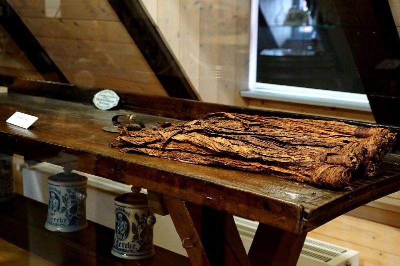 Ausstellung von altem Handwerk im Tabakspeicher