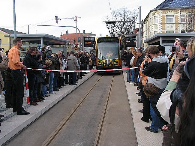 Wiederinbetriebnahme des Gleisabschnittes der Straßenbahn in der Grimmelalllee