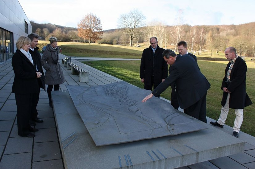 Besuch in der Gedenkstätte (Foto: Patrick Grabe, Pressestelle Stadt Nordhausen)