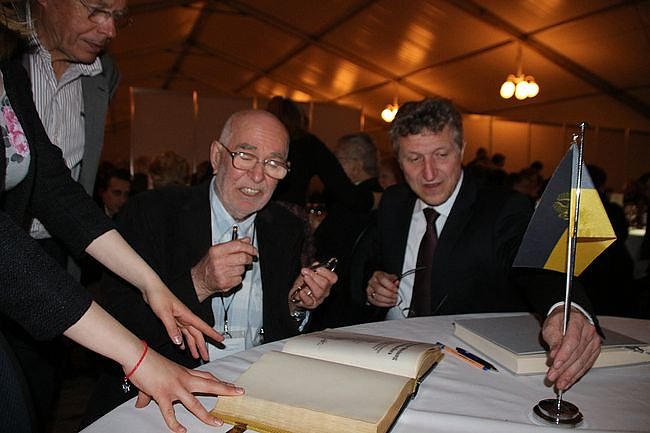 Festempfang f&uuml;r die &Uuml;berlebenden