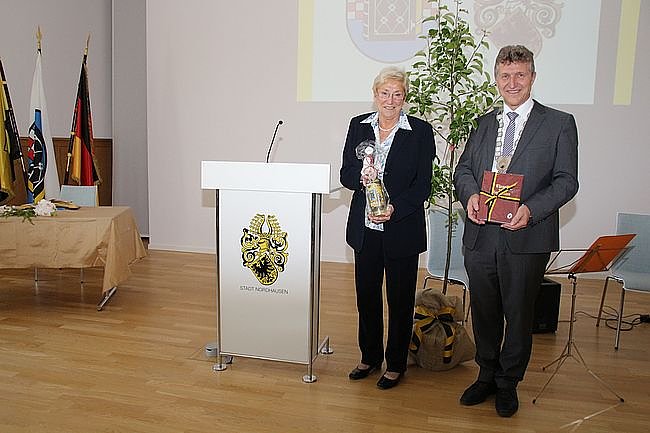 Nordhausen schenkt Doppelkorn und Apfelbaum "Sch&ouml;ner aus Nordhausen"
