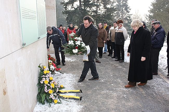 Gedenken auf dem Ehrenfriedhof